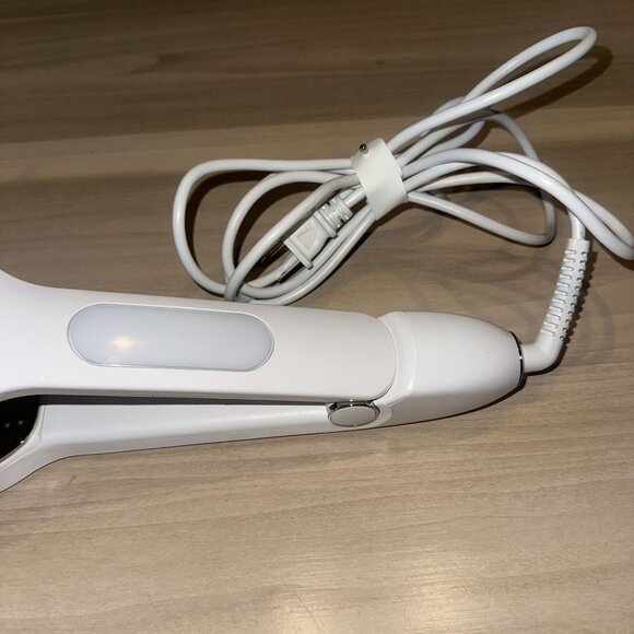 Nori The Nori Press Iron Steamer in White Iron Steam Clothes - Picture 9 of 12